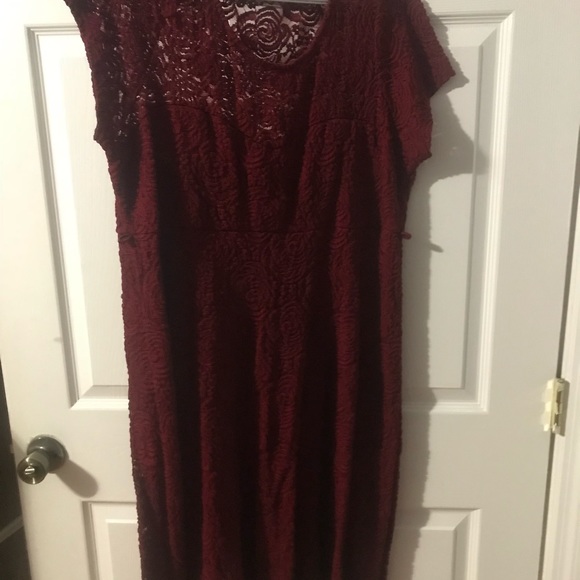 Burgundy Lace Maternity Dress (No Belt) - Picture 2 of 2
